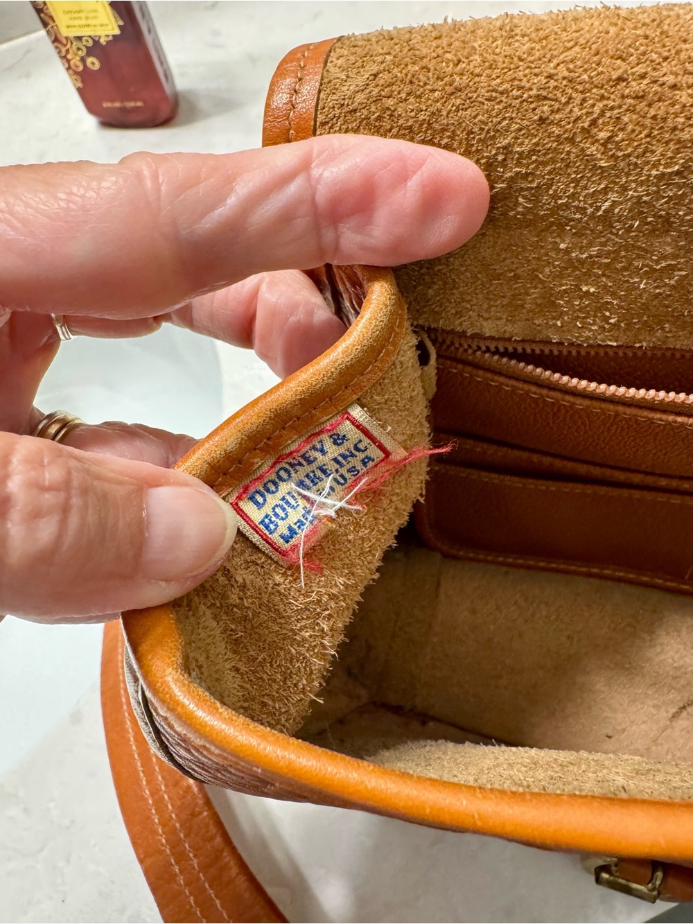 Vintage Dooney & Bourke Brown Leather Pebbled Crossbody Buckle Closure Purse Bag - Picture 13 of 14
